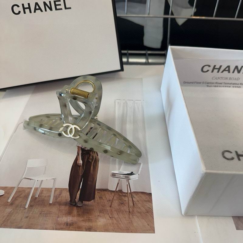 Chanel Hair grab clip hh41